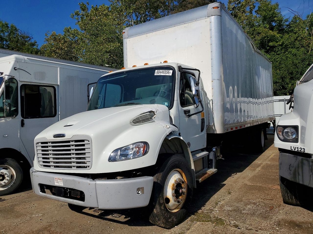 Вид 2023 FREIGHTLINER BUSINESS CLASS M2 BOX TRUCK, угол 1