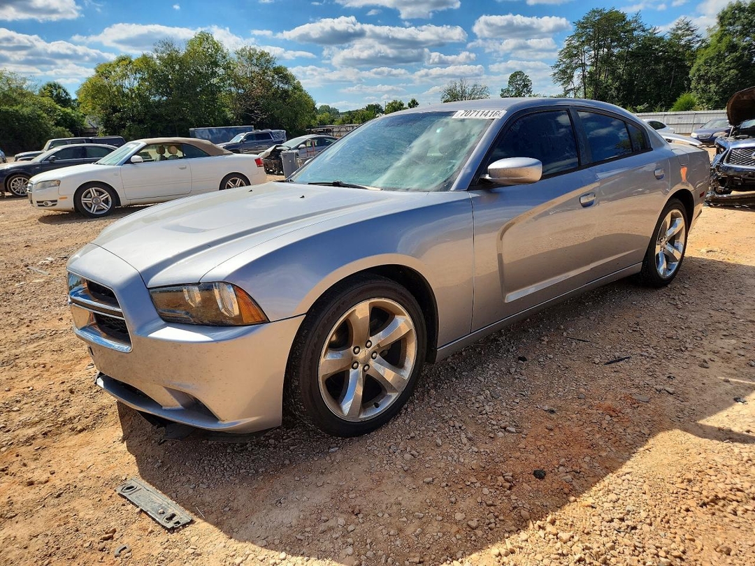 منظر 2014 DODGE CHARGER SE، زاوية 1