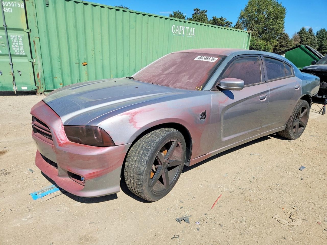 Vue de 2014 DODGE CHARGER R/T, angle 1