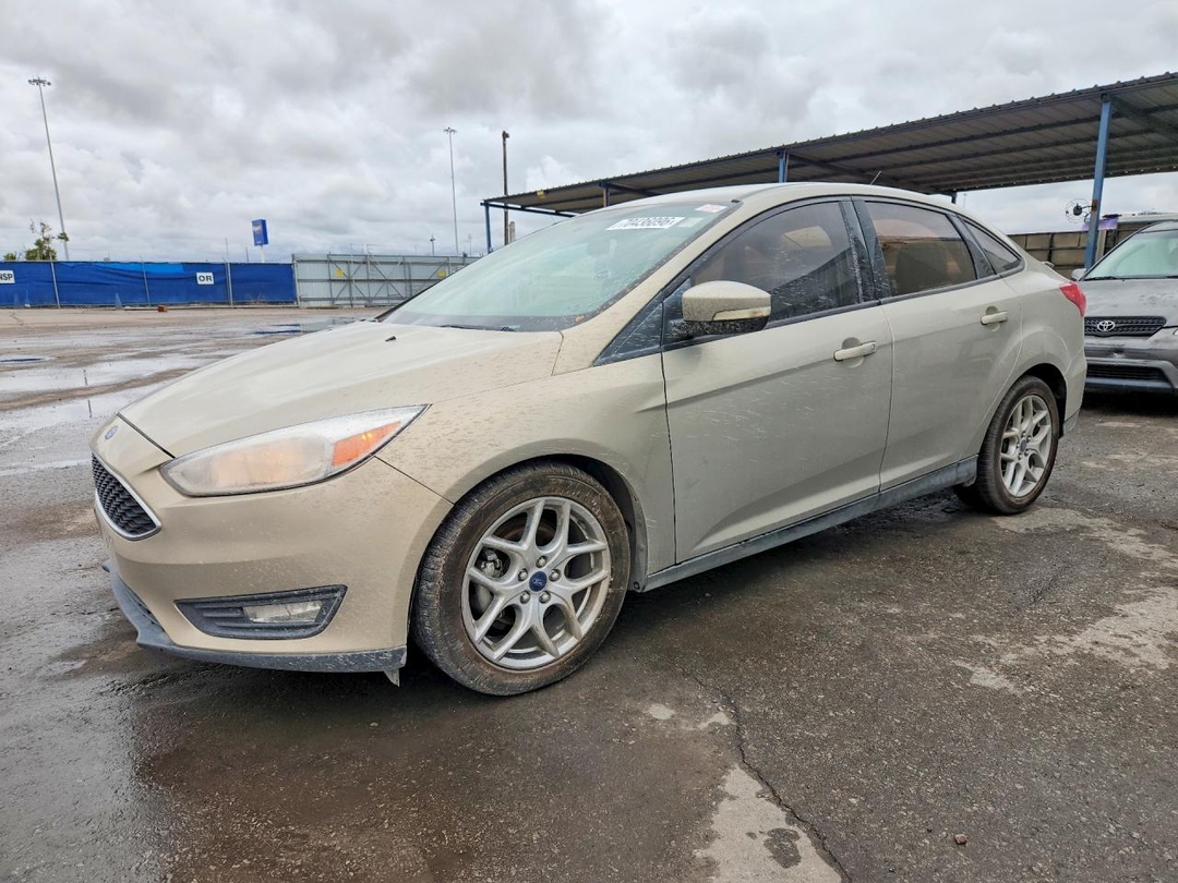 منظر 2015 FORD FOCUS SE، زاوية 1