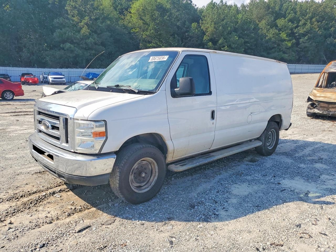 Vue de 2014 FORD E250 DELIVERY VAN, angle 1