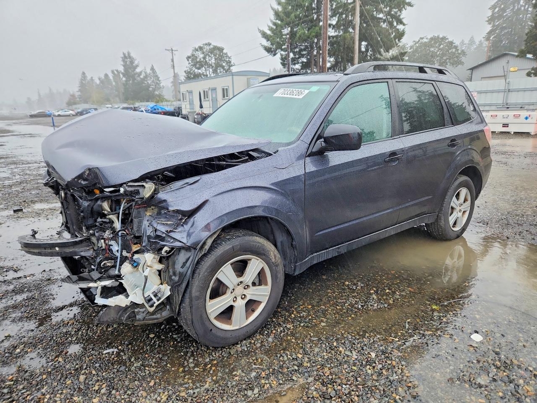 Вид 2010 SUBARU FORESTER XS, угол 1