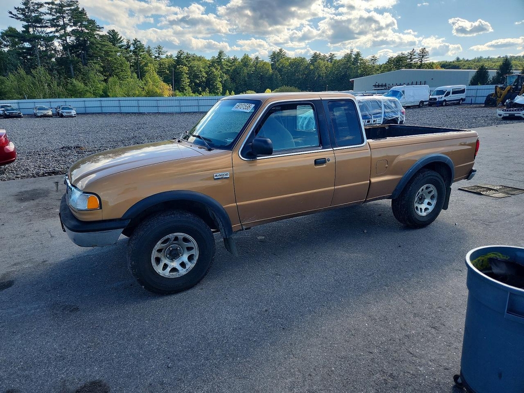 Vista de 1999 MAZDA B4000 CAB PLUS, ángulo 1