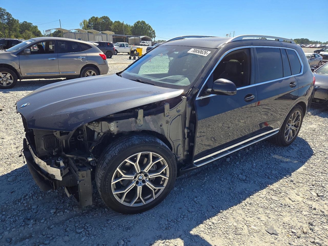 Vista de 2020 BMW X7 XDRIVE40I, ángulo 1