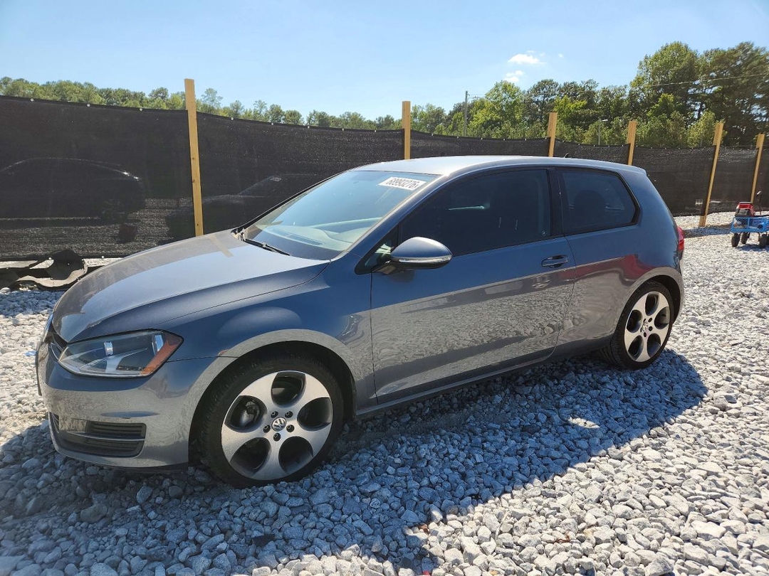 Vue de 2015 VOLKSWAGEN GOLF, angle 1