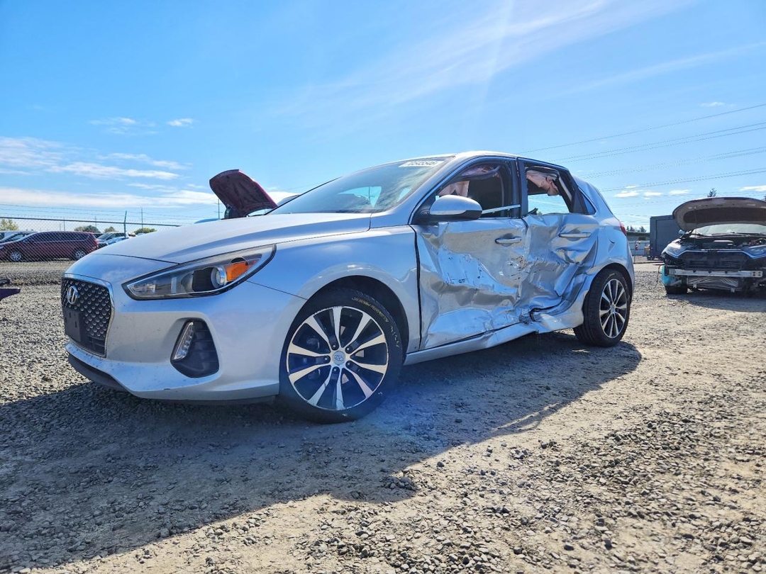 Vue de 2018 HYUNDAI ELANTRA GT BASE, angle 1