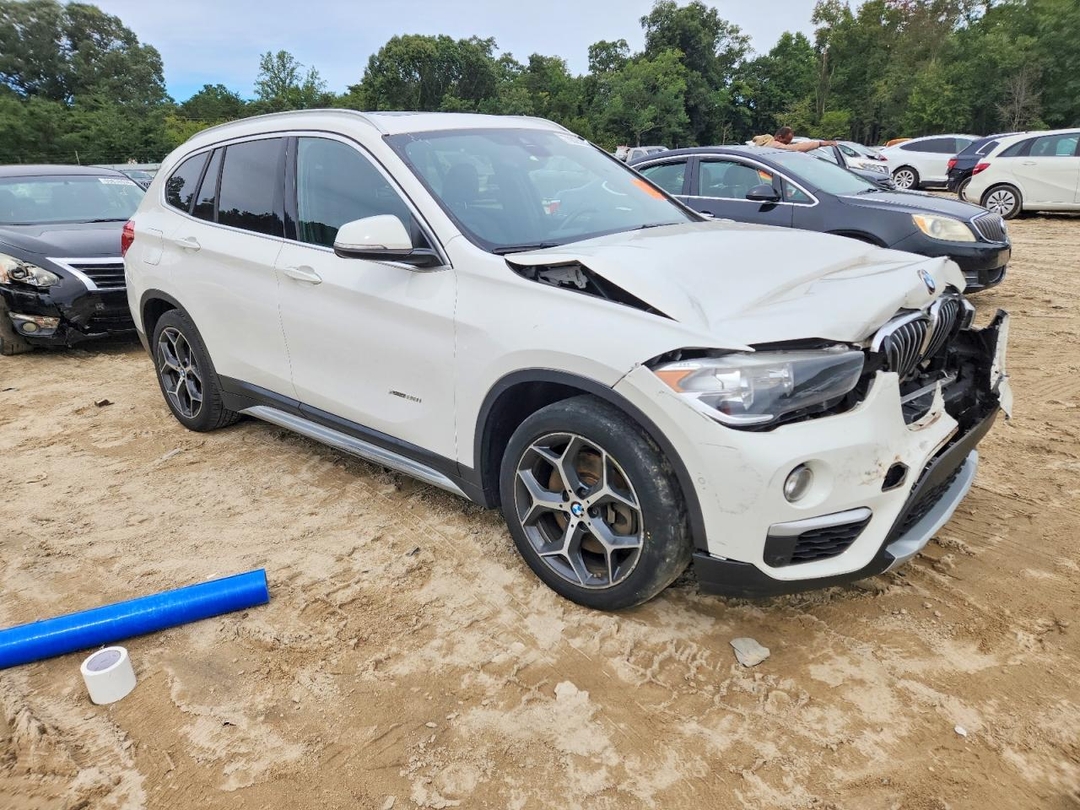 Vista de 2018 BMW X1 XDRIVE28I, ángulo 1