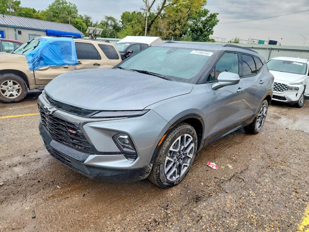 Вид 2025 CHEVROLET BLAZER RS, угол 1