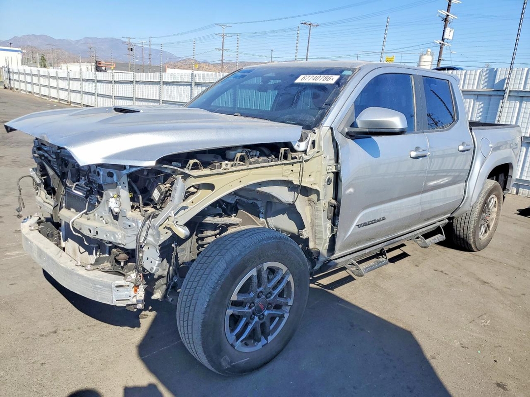 منظر 2024 TOYOTA TACOMA TRD SPORT، زاوية 1