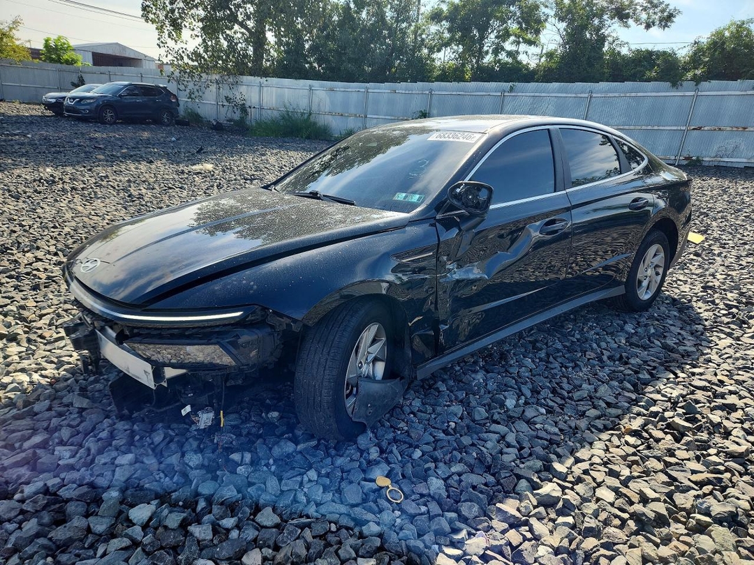 Vista de 2025 HYUNDAI SONATA SE, ángulo 1