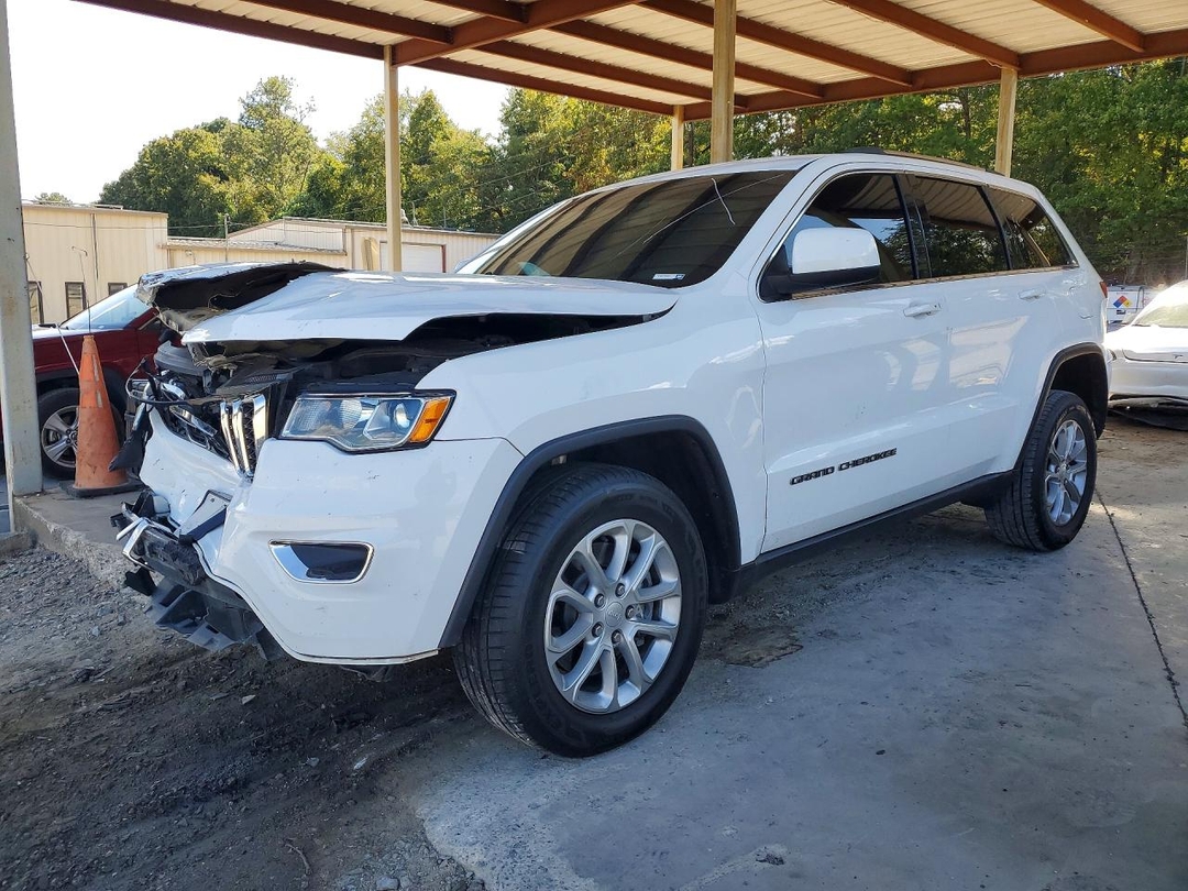 Vue de 2021 JEEP GRAND CHEROKEE LAREDO, angle 1