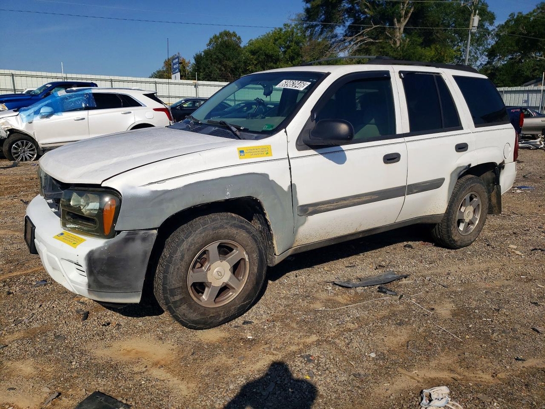 منظر 2005 CHEVROLET TRAILBLAZER LS، زاوية 1
