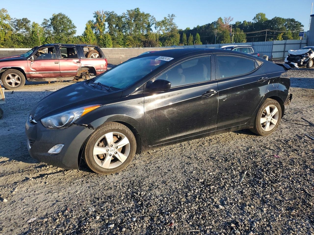 Вид 2013 HYUNDAI ELANTRA GLS, угол 1