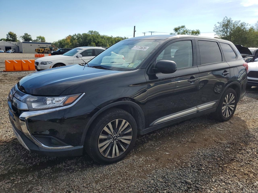 Вид 2020 MITSUBISHI OUTLANDER ES, угол 1