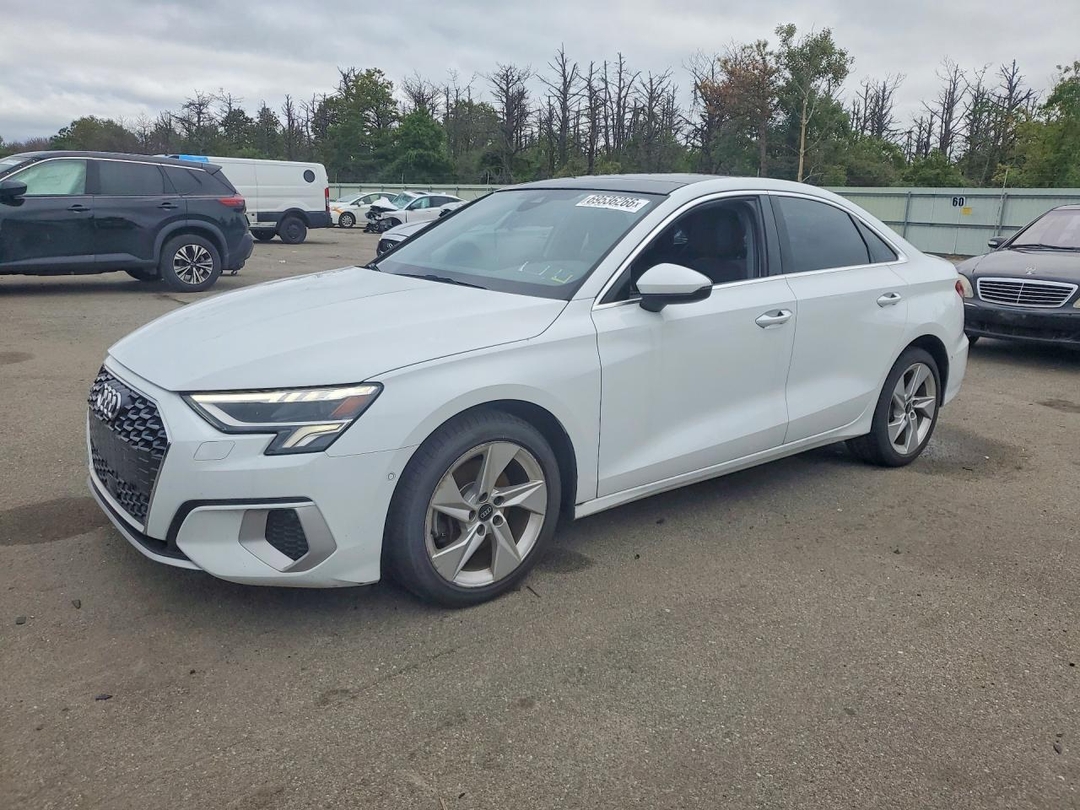 Vue de 2023 AUDI A3 PREMIUM PLUS, angle 1