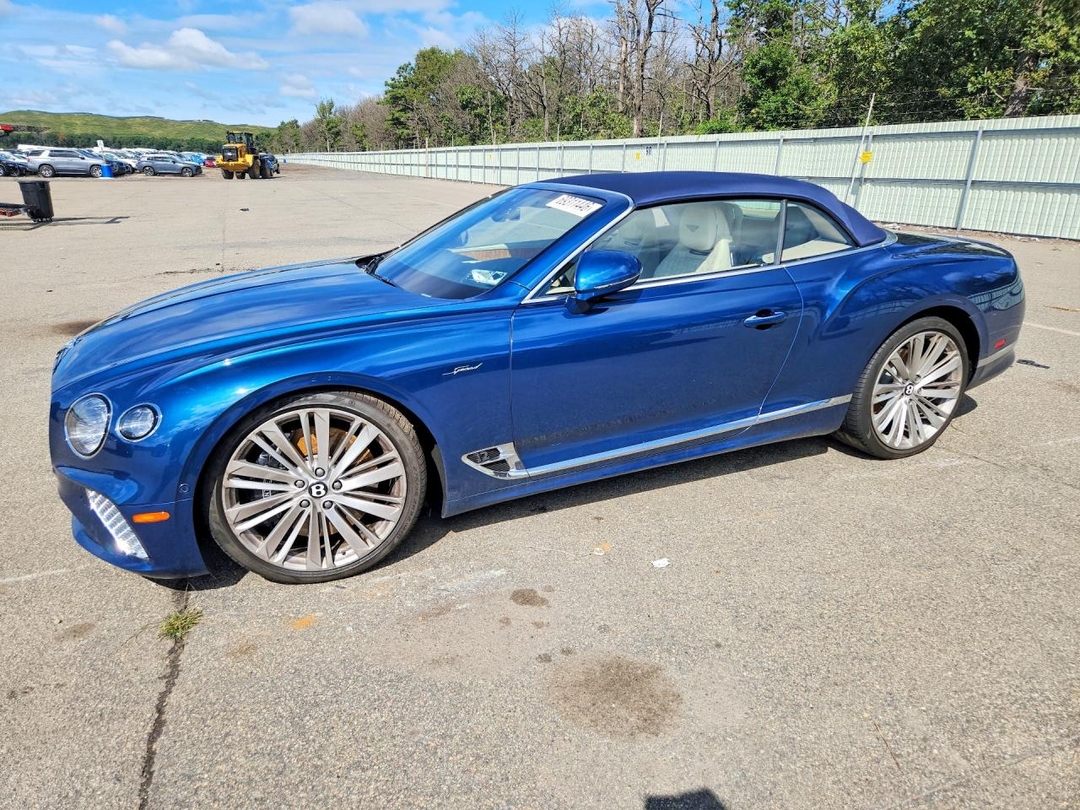Vue de 2022 BENTLEY CONTINENTAL GT SPEED, angle 1