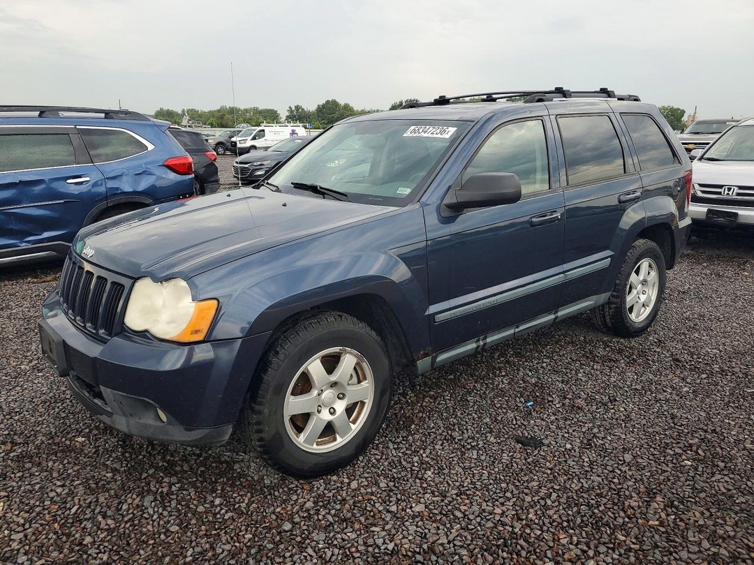 منظر 2009 JEEP GRAND CHEROKEE LAREDO، زاوية 1