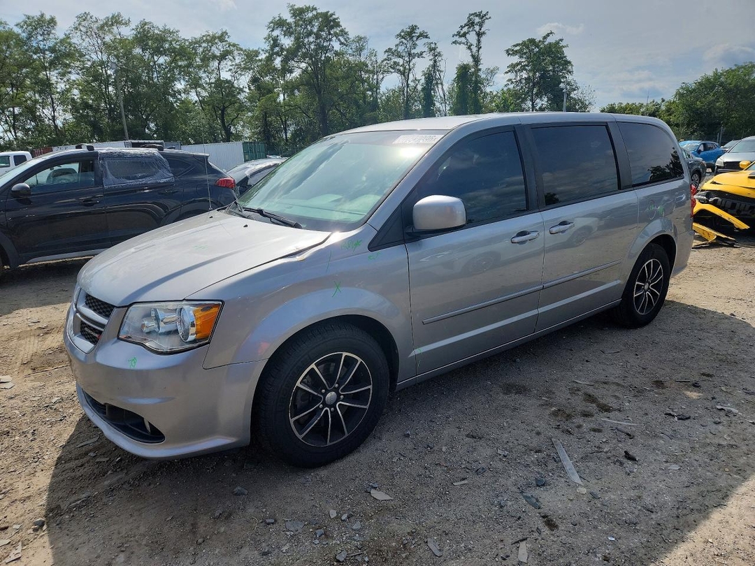 Вид 2017 DODGE GRAND CARAVAN GT, угол 1