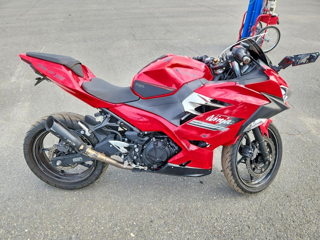 منظر 2021 KAWASAKI EX400، زاوية 1