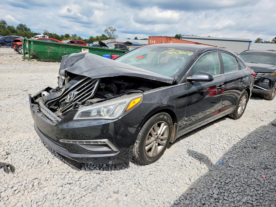 Vue de 2015 HYUNDAI SONATA SE, angle 1