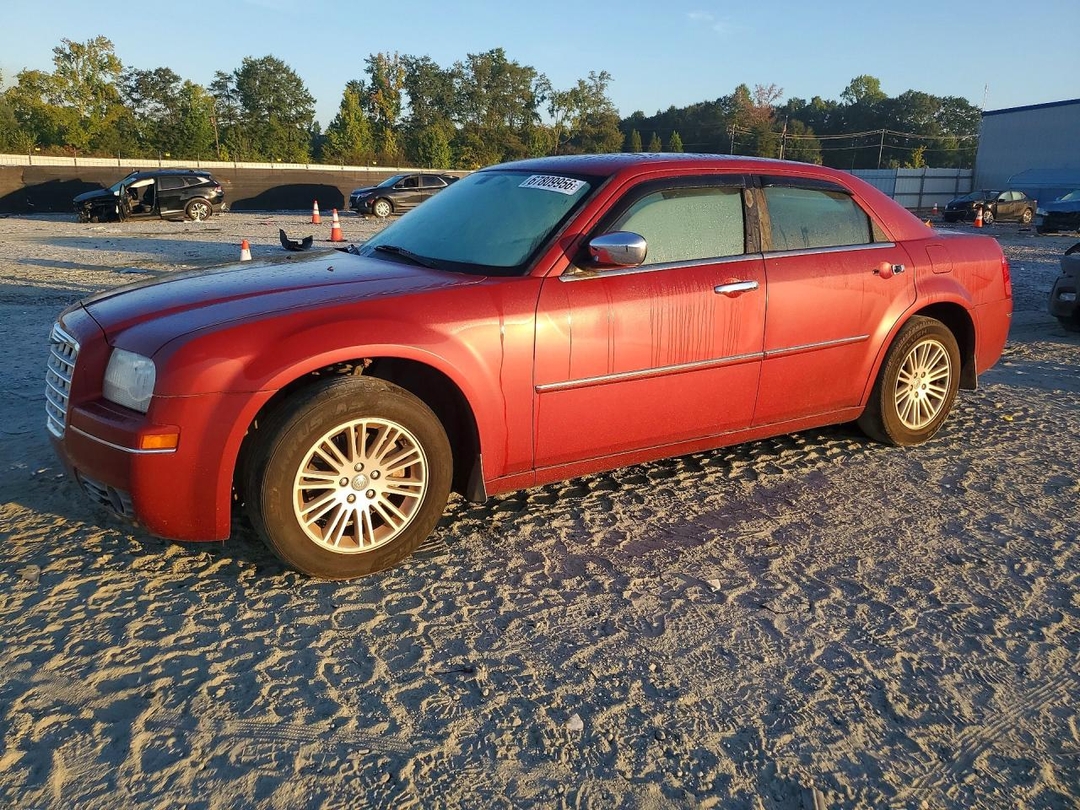Вид 2010 CHRYSLER 300 TOURING, угол 1