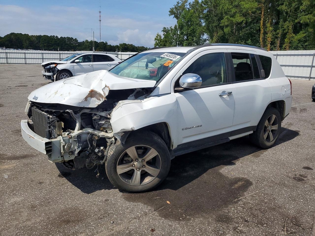 منظر 2016 JEEP COMPASS LATITUDE، زاوية 1