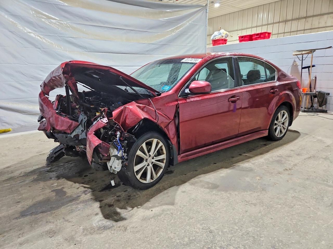 Vue de 2013 SUBARU LEGACY 2.5I PREMIUM, angle 1