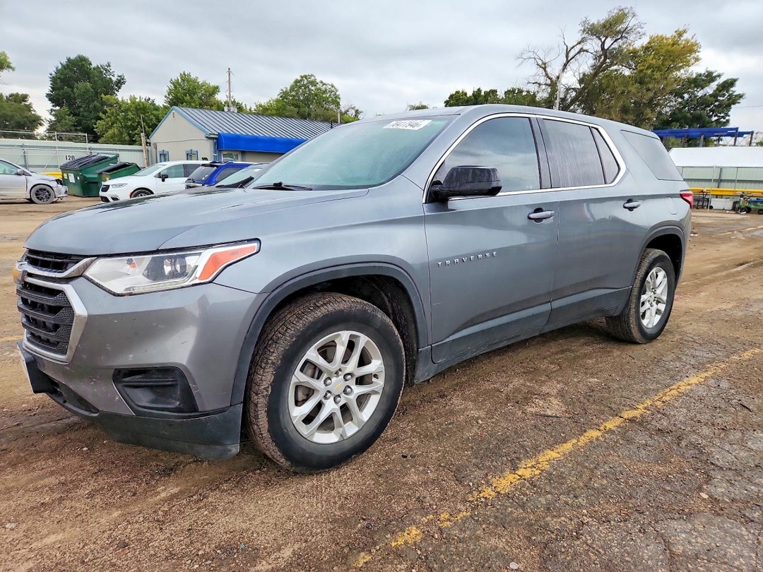 Vedere 2020 CHEVROLET TRAVERSE LS, unghi 1