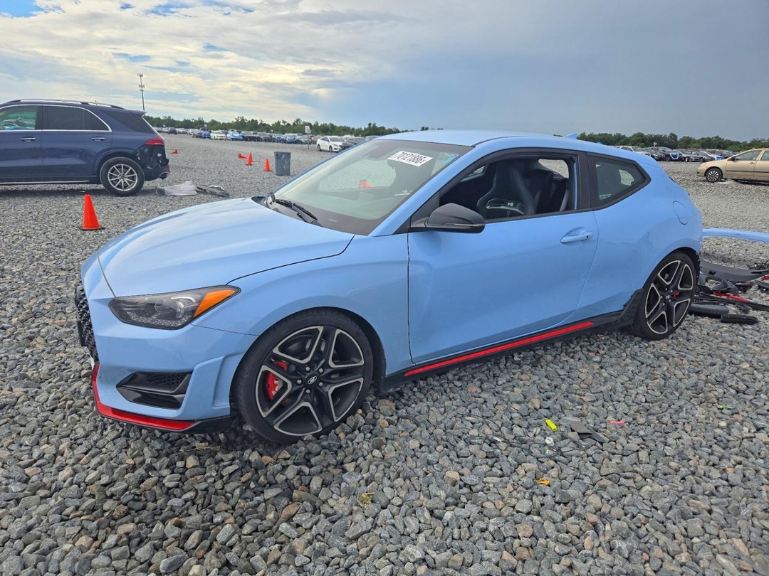 Vue de 2021 HYUNDAI VELOSTER N BASE, angle 1