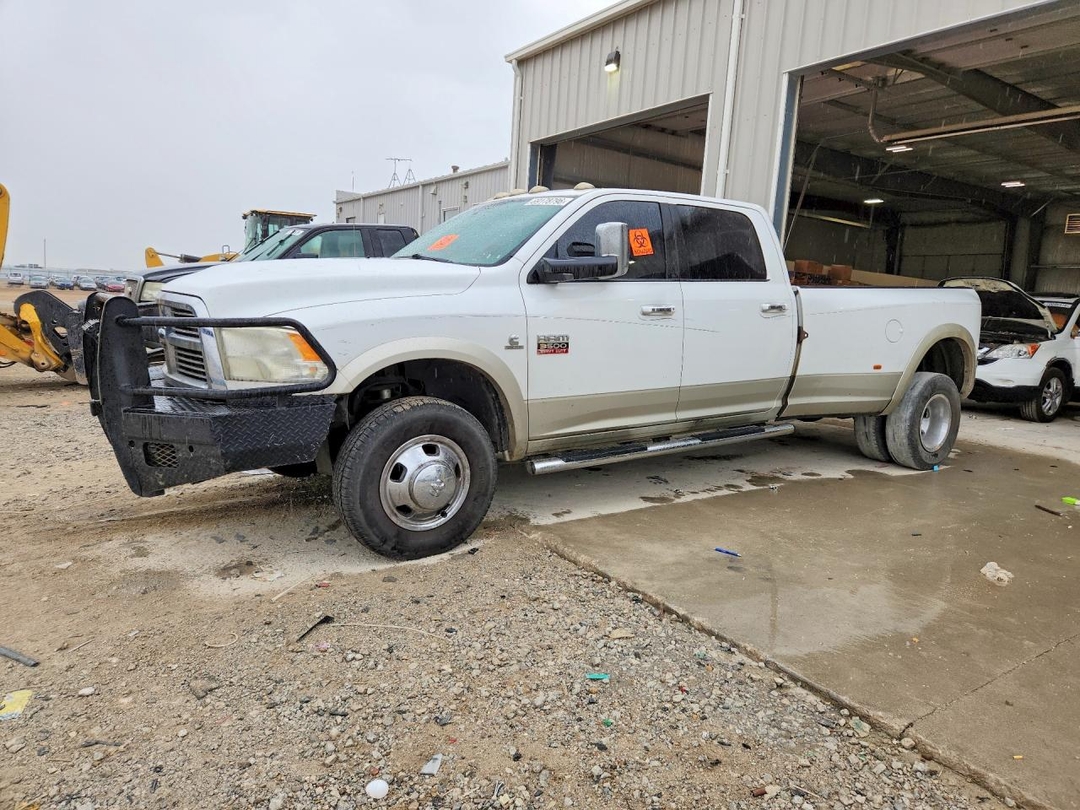 Вид 2011 DODGE RAM 3500 LARAMIE, угол 1