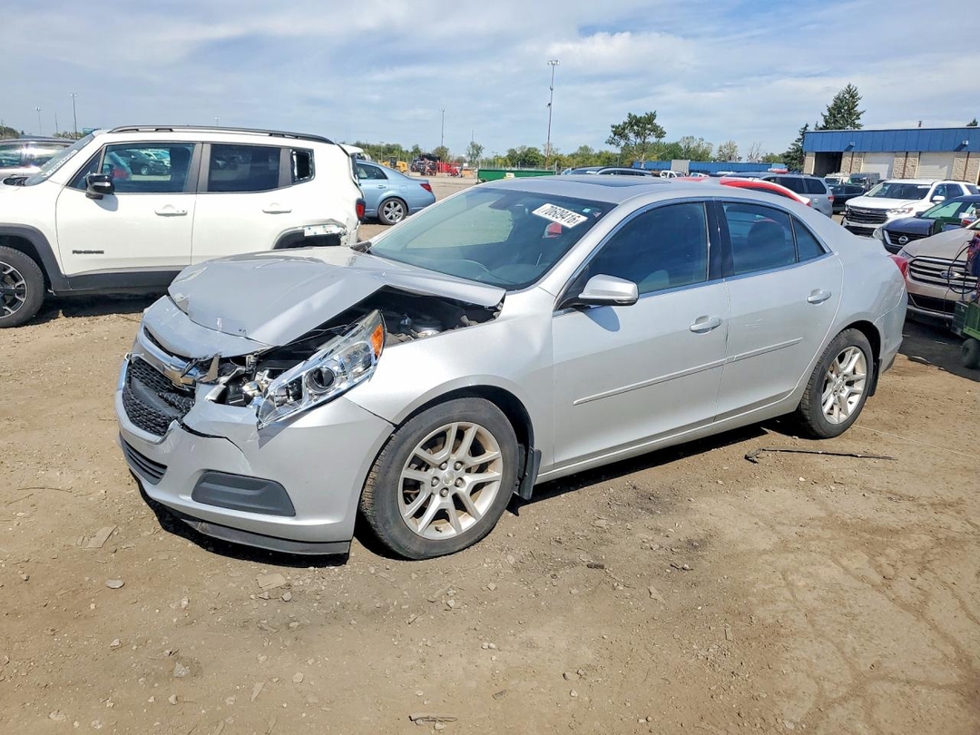 Vue de 2015 CHEVROLET MALIBU 1LT, angle 1
