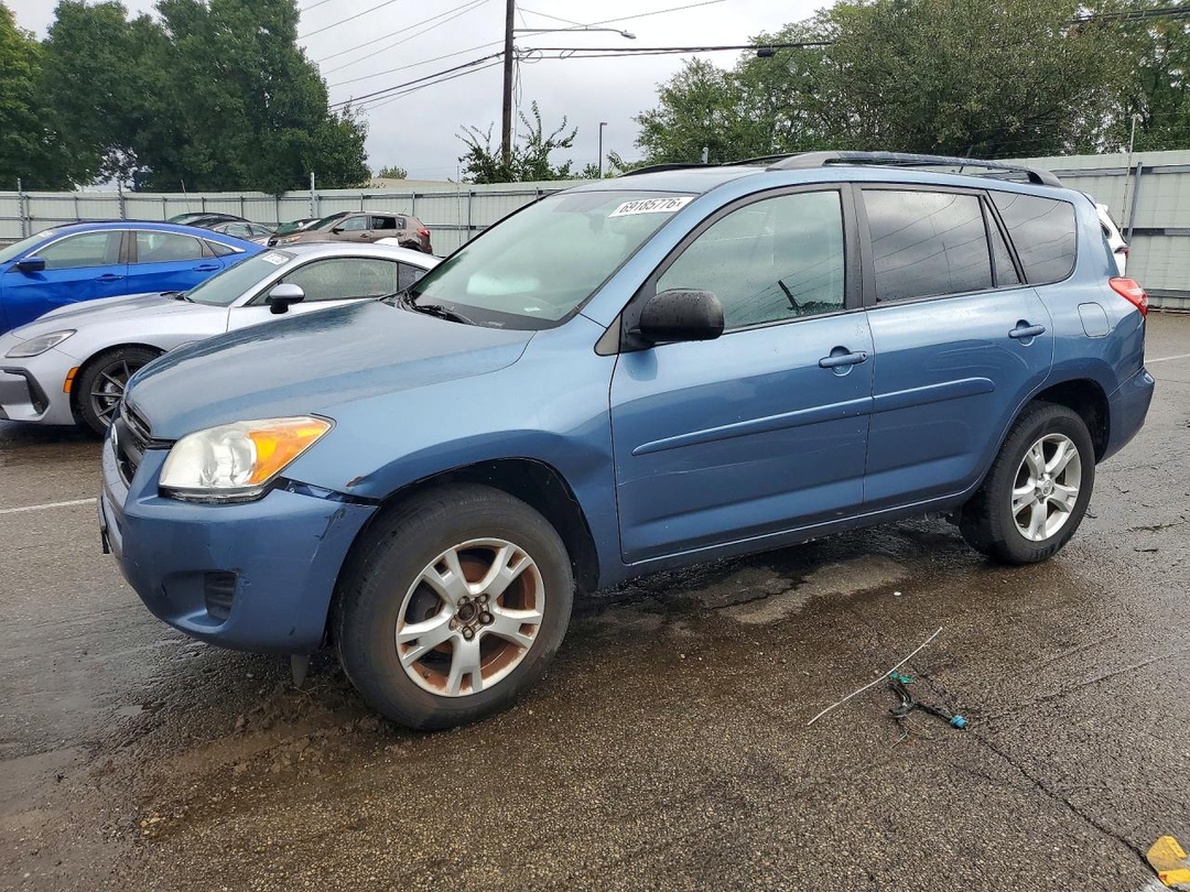 Вид 2012 TOYOTA RAV4 BASE, угол 1