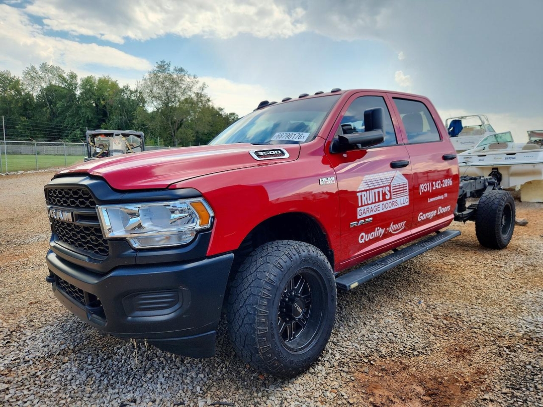 Vista de 2022 RAM 3500 TRADESMAN, ángulo 1