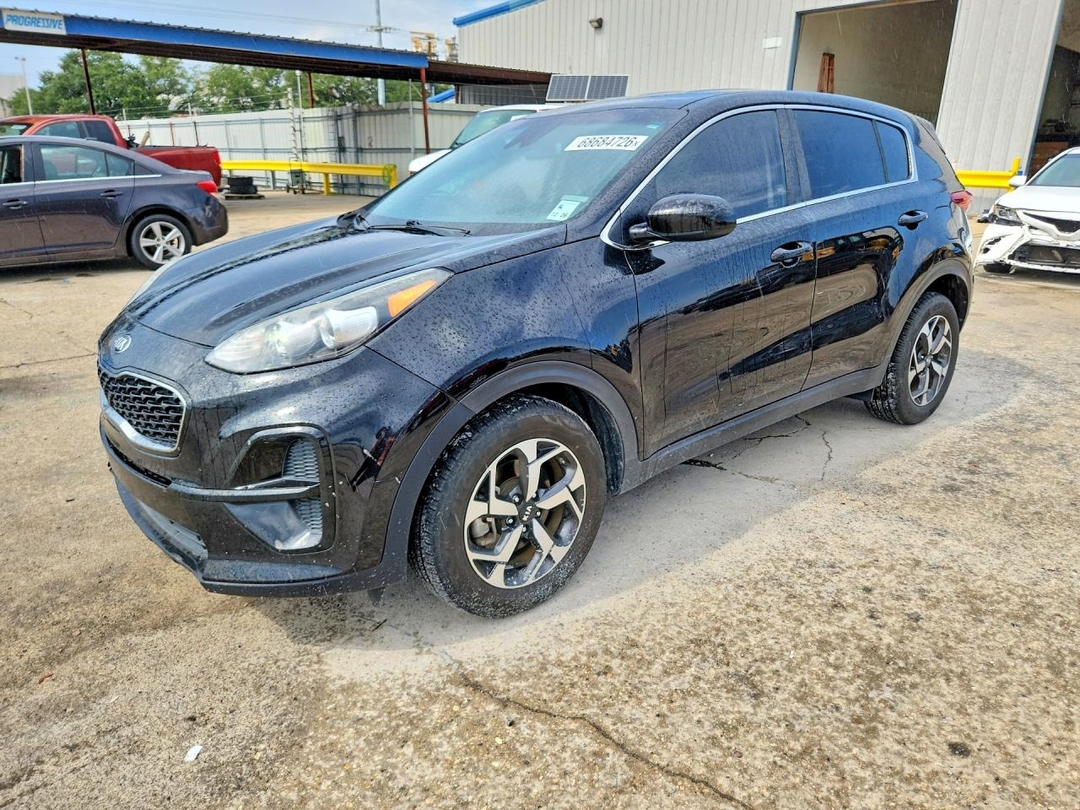 Вид 2020 KIA SPORTAGE LX, угол 1