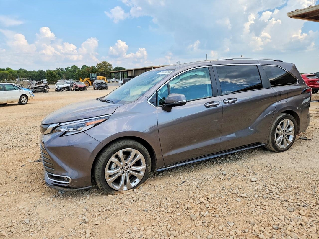 Vue de 2023 TOYOTA SIENNA PLATINUM 7-PASSENGER, angle 1