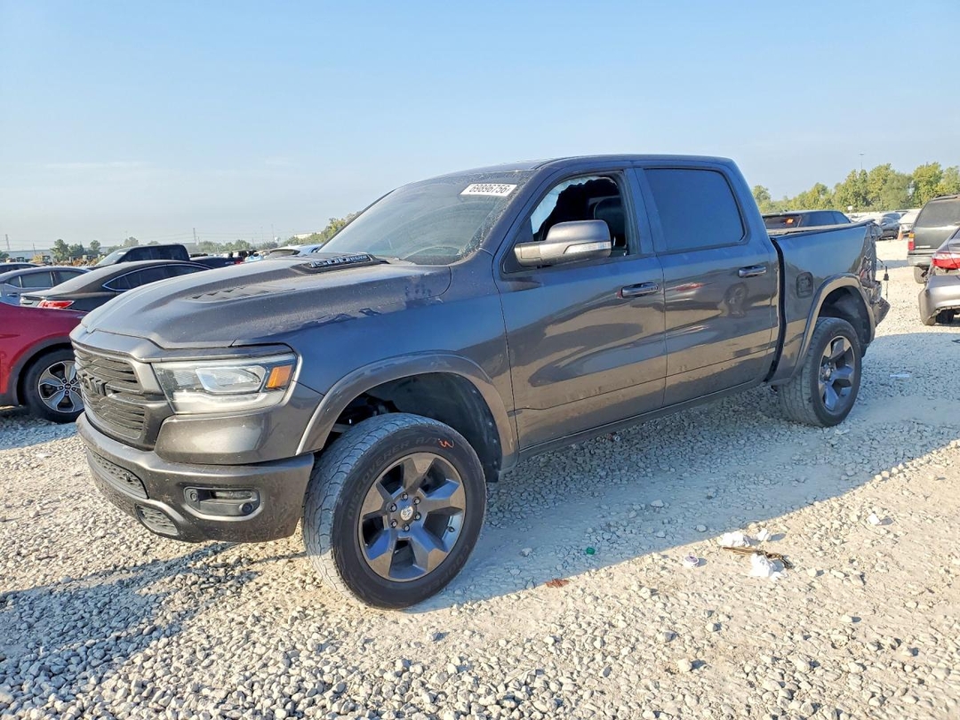Vista de 2020 RAM 1500 LARAMIE, ángulo 1
