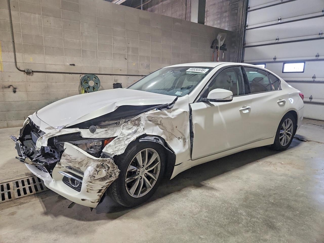 Вид 2015 INFINITI Q50 PREMIUM, угол 1