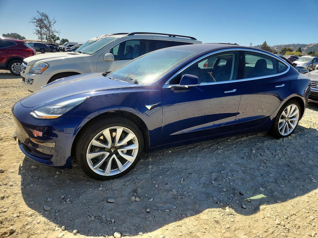 Vista de 2018 TESLA MODEL 3, ángulo 1