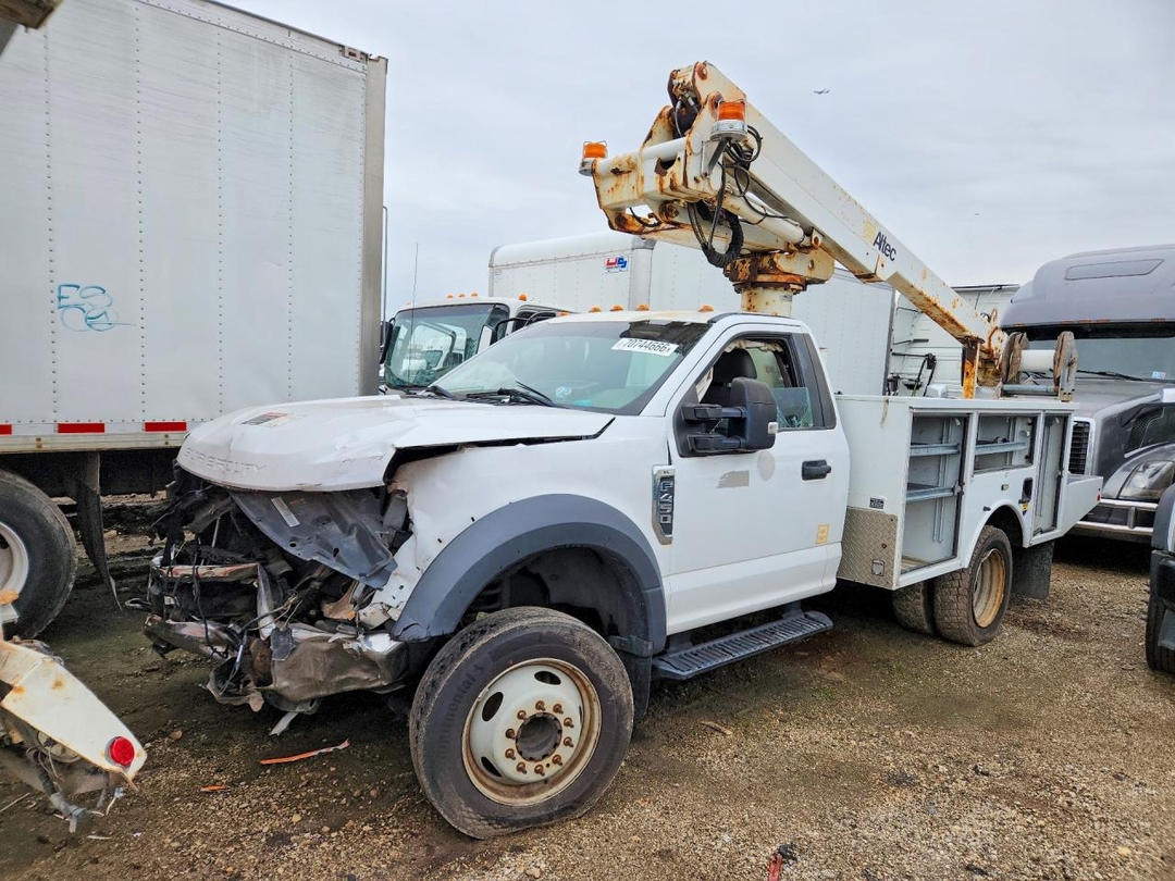 Vedere 2017 FORD F450 SUPER DUTY, unghi 1
