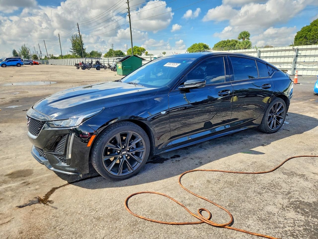 منظر 2022 CADILLAC CT5 SPORT، زاوية 1