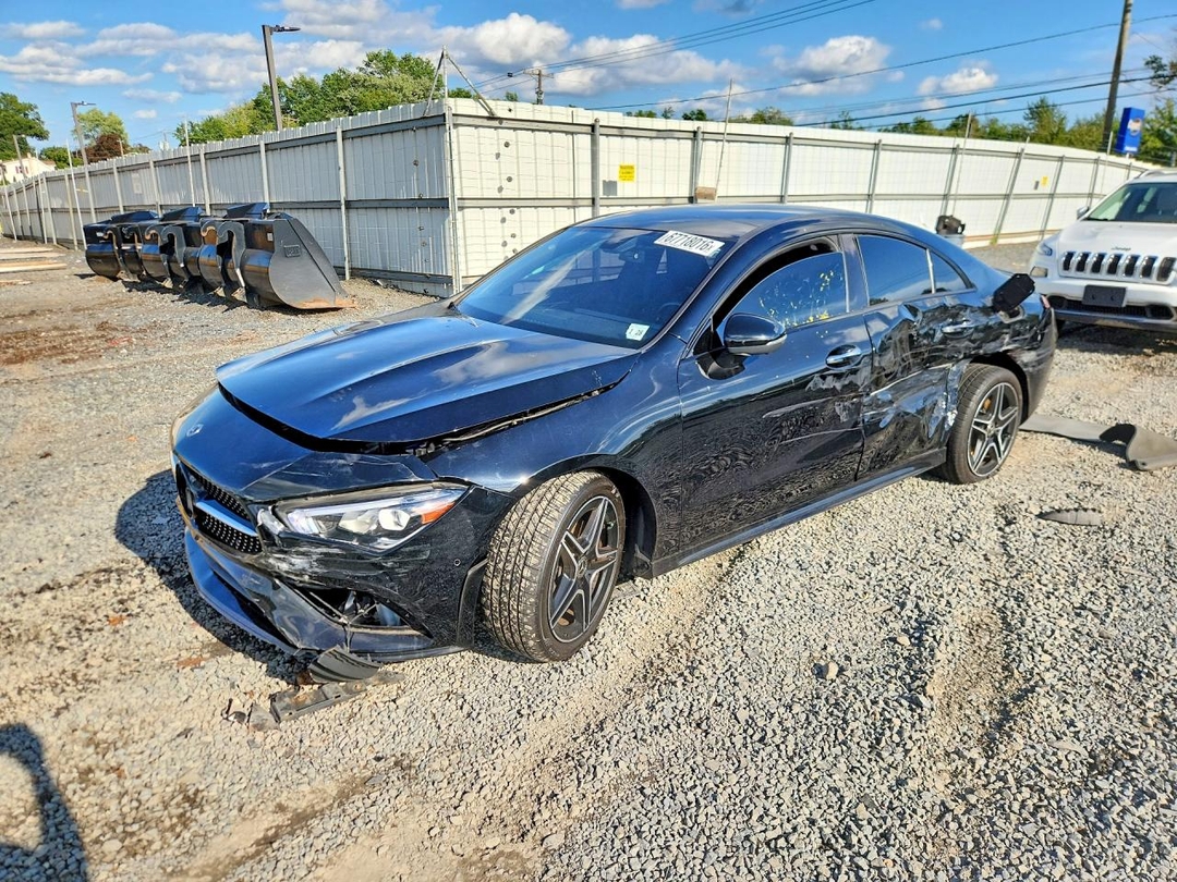 منظر 2023 MERCEDES-BENZ CLA 250 4MATIC، زاوية 1