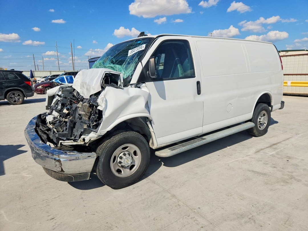 Вид 2023 CHEVROLET EXPRESS G2500 DELIVERY VAN, угол 1