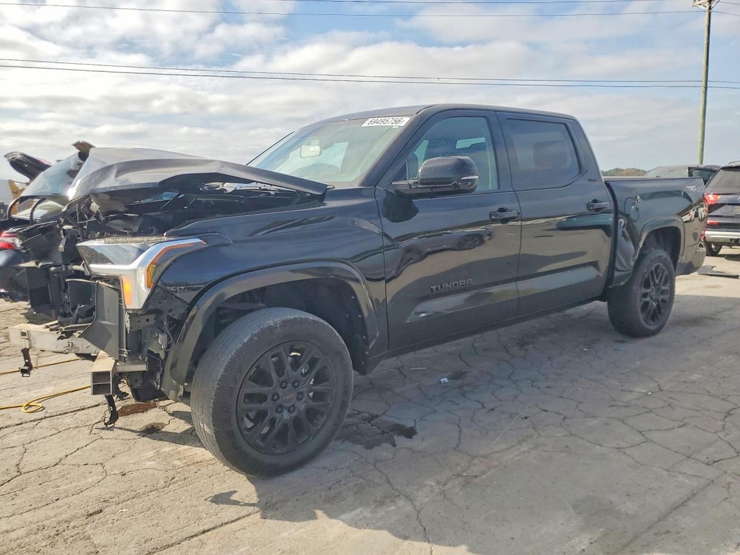 منظر 2023 TOYOTA TUNDRA SR5، زاوية 1