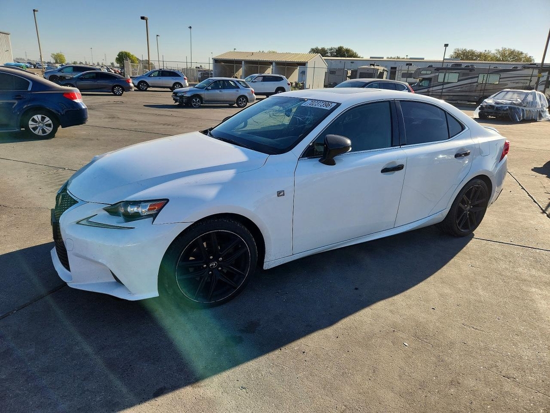 Вид 2015 LEXUS IS 250, угол 1