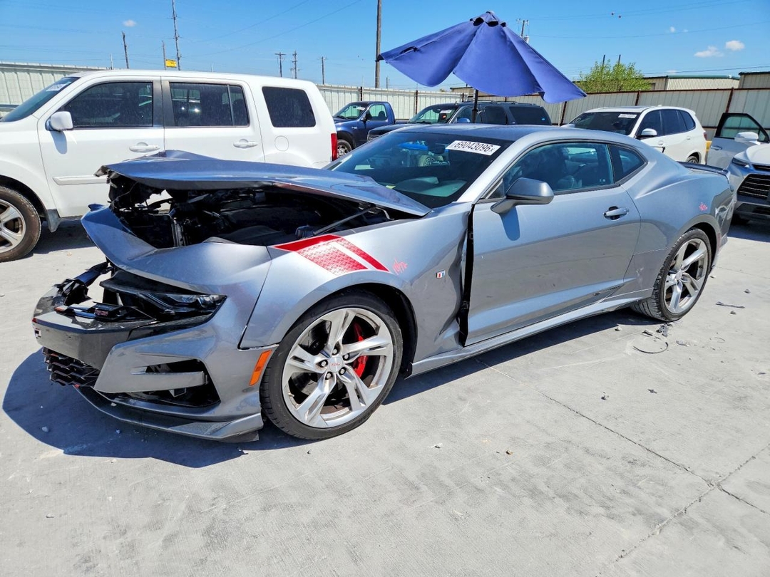 Вид 2019 CHEVROLET CAMARO SS, угол 1