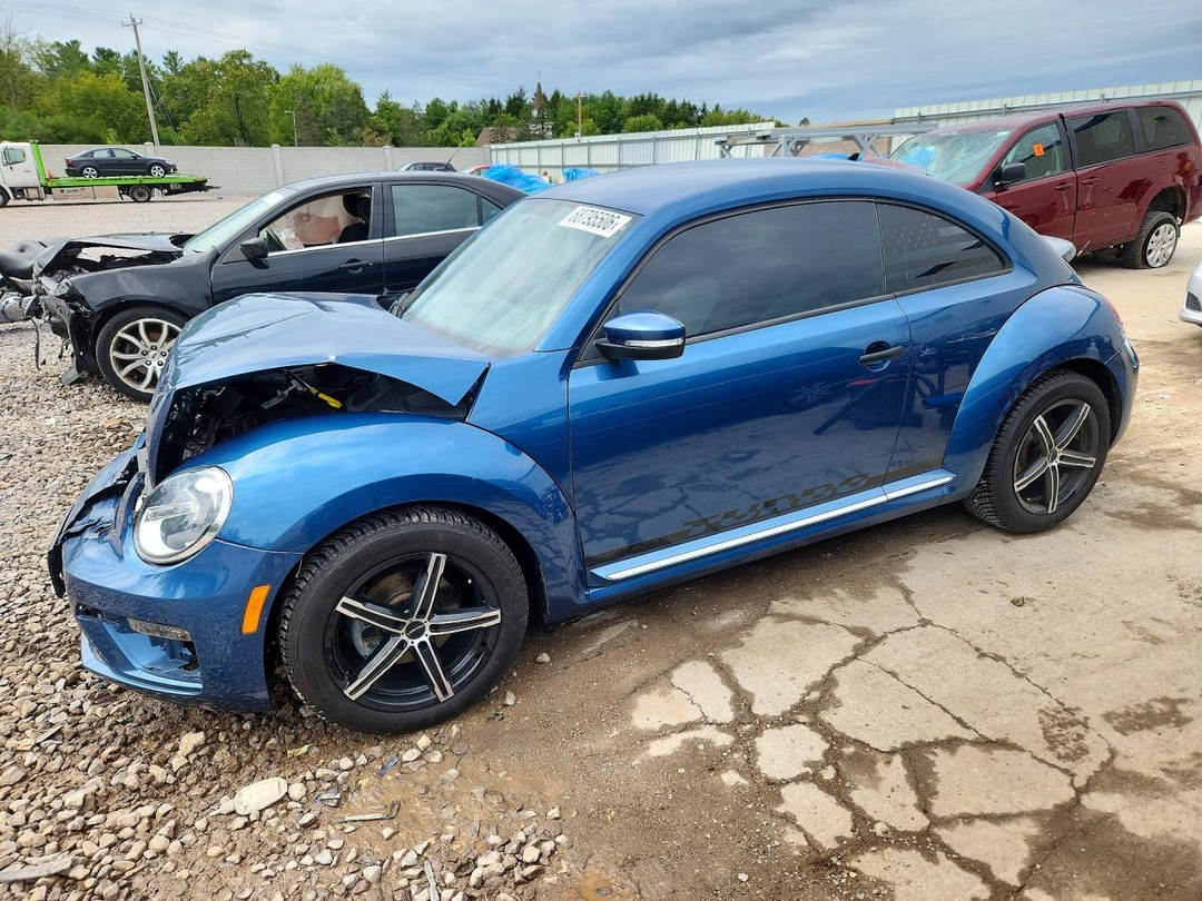 Вид 2017 VOLKSWAGEN BEETLE 1.8T, угол 1