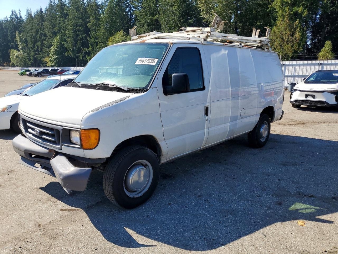 Vue de 2006 FORD E250 DELIVERY VAN, angle 1