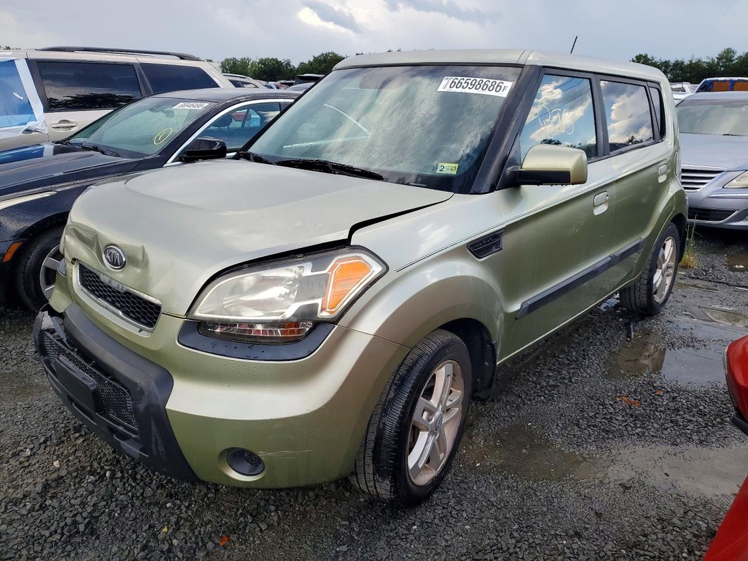 منظر 2010 KIA SOUL +، زاوية 1