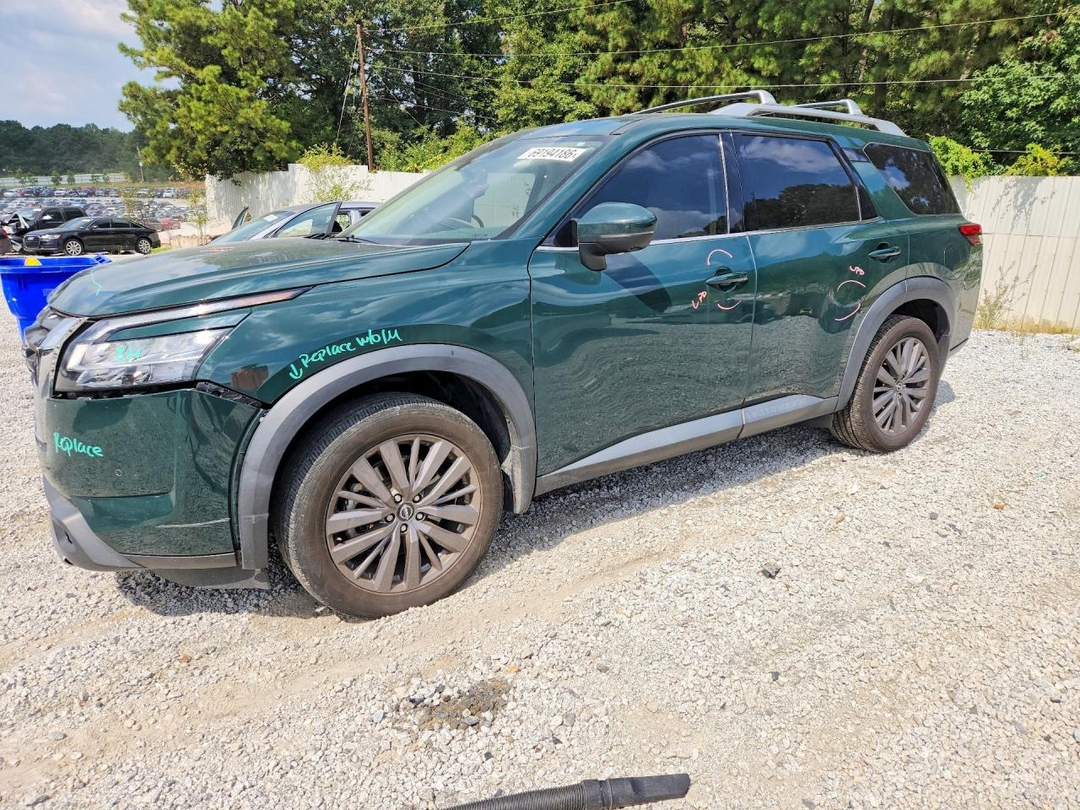 Вид 2024 NISSAN PATHFINDER SL, угол 1
