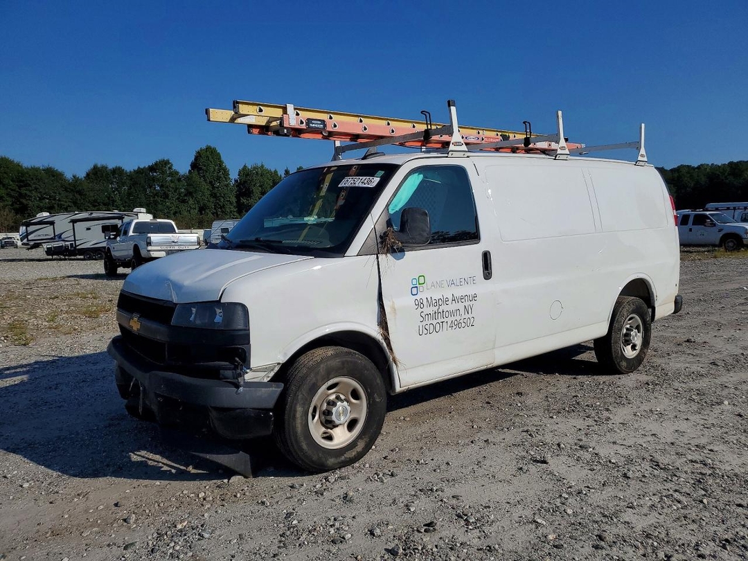 Vue de 2025 CHEVROLET EXPRESS G2500, angle 1